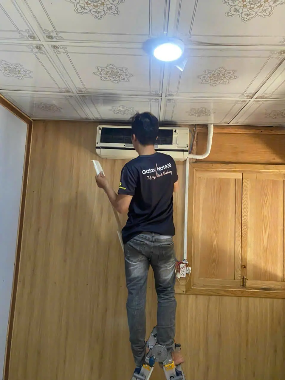 vệ sinh m&aacute;y lạnh thạnh mỹ t&acirc;y