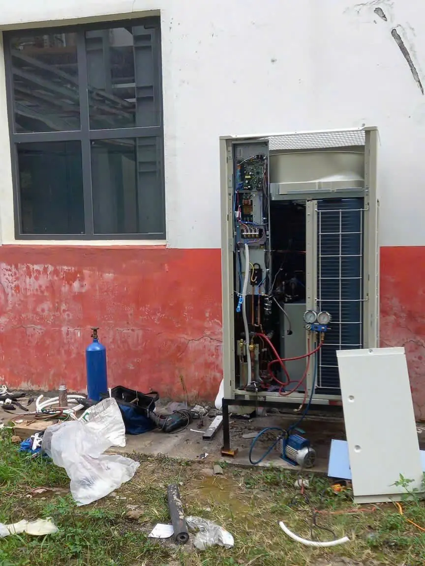 vệ sinh m&aacute;y lạnh trung t&acirc;m vrv